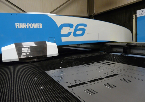 Hydrauliczna Prasa Rewolwerowa Finn Power C6 - wykrawanie blach CNC